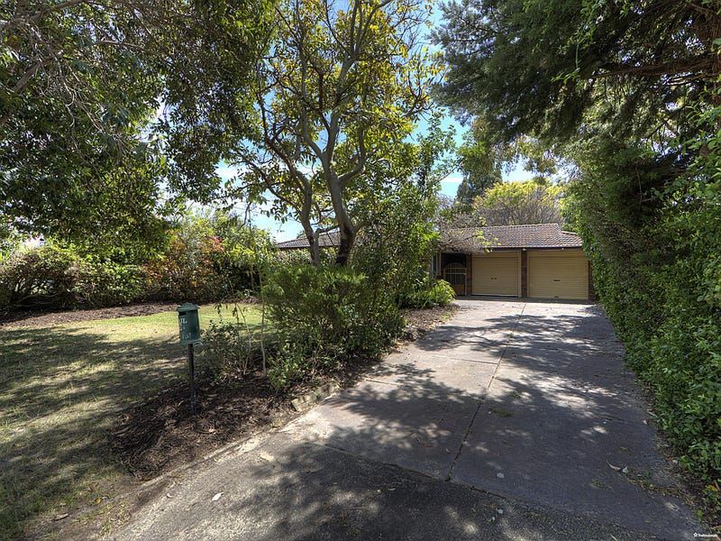 4 bedrooms House in 9 Carleton Crescent FORRESTFIELD WA, 6058