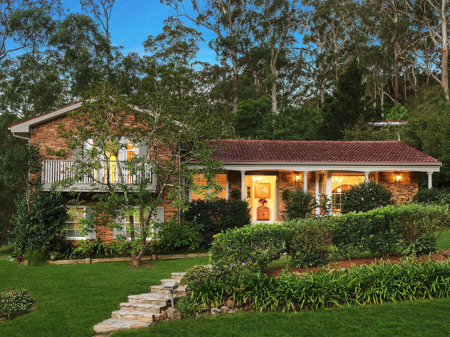 4 bedrooms House in 1 Lockinvar Place HORNSBY NSW, 2077