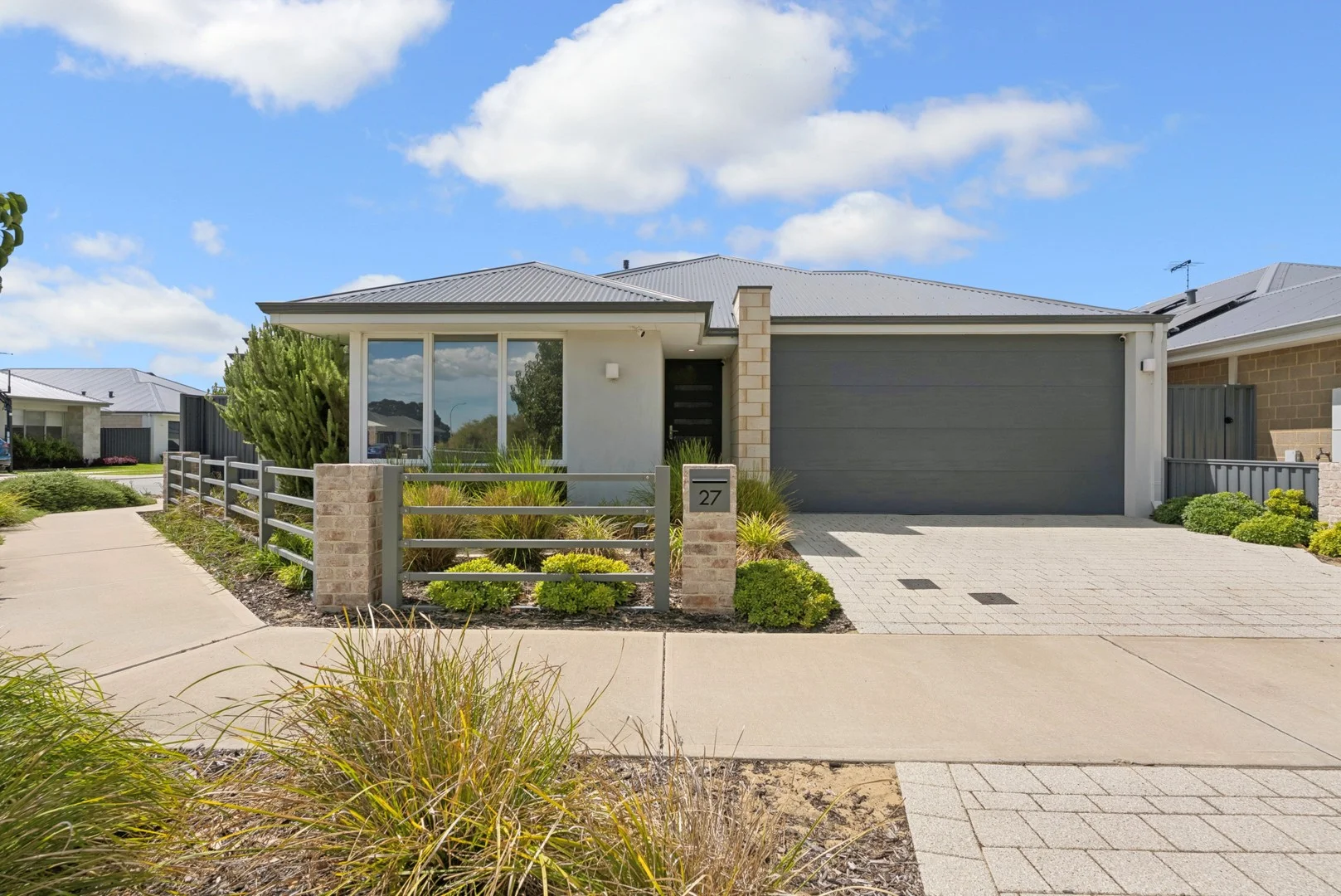 27 Jutland Entrance, Forrestdale WA 6112