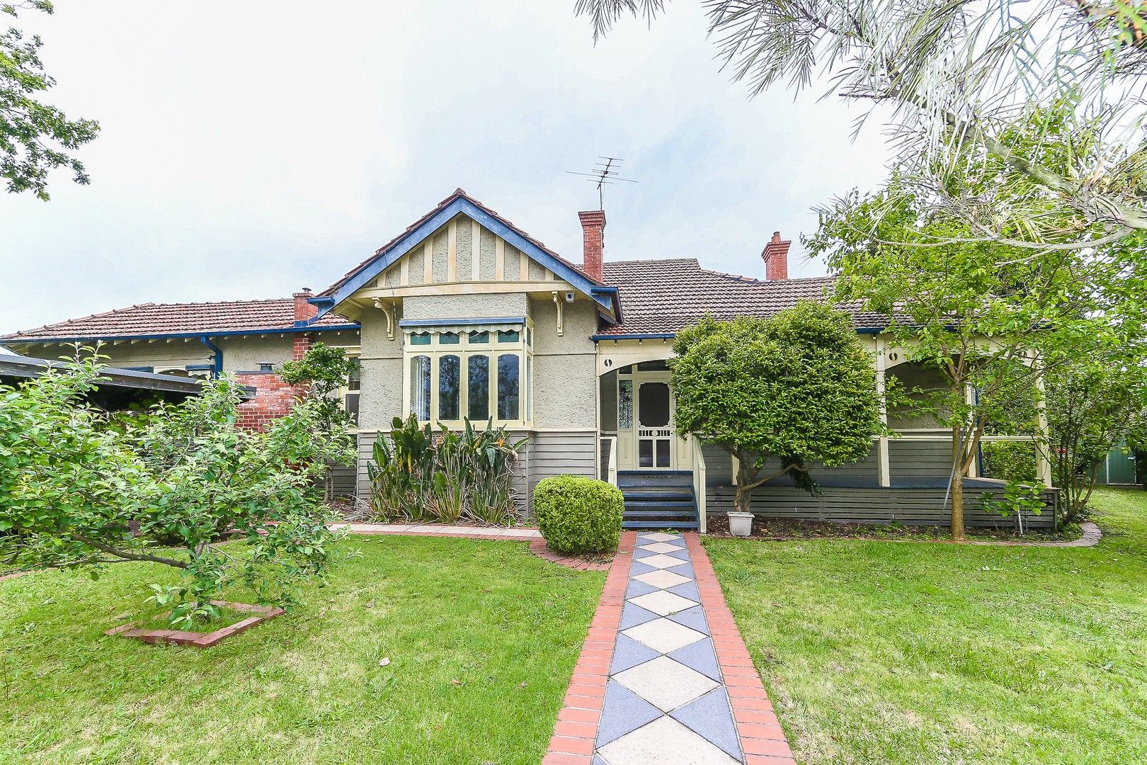 4 bedrooms House in 1908 Malvern Road MALVERN EAST VIC, 3145