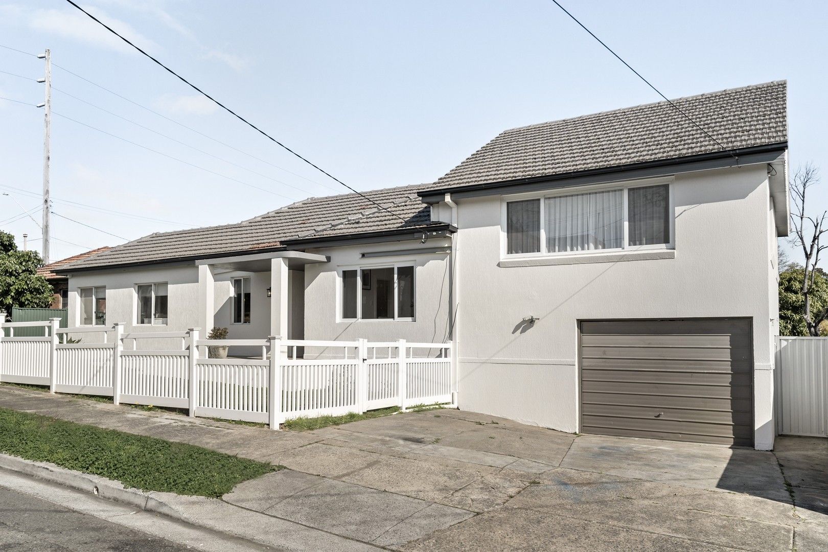 4 bedrooms House in 2 Kings Place BEVERLY HILLS NSW, 2209