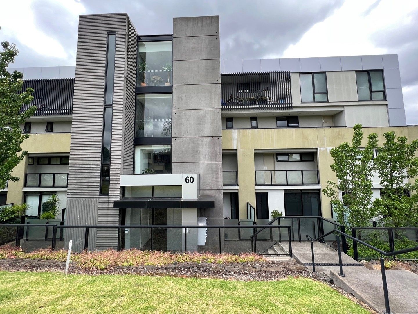 2 bedrooms Apartment / Unit / Flat in 5/60 La Scala Avenue MARIBYRNONG VIC, 3032