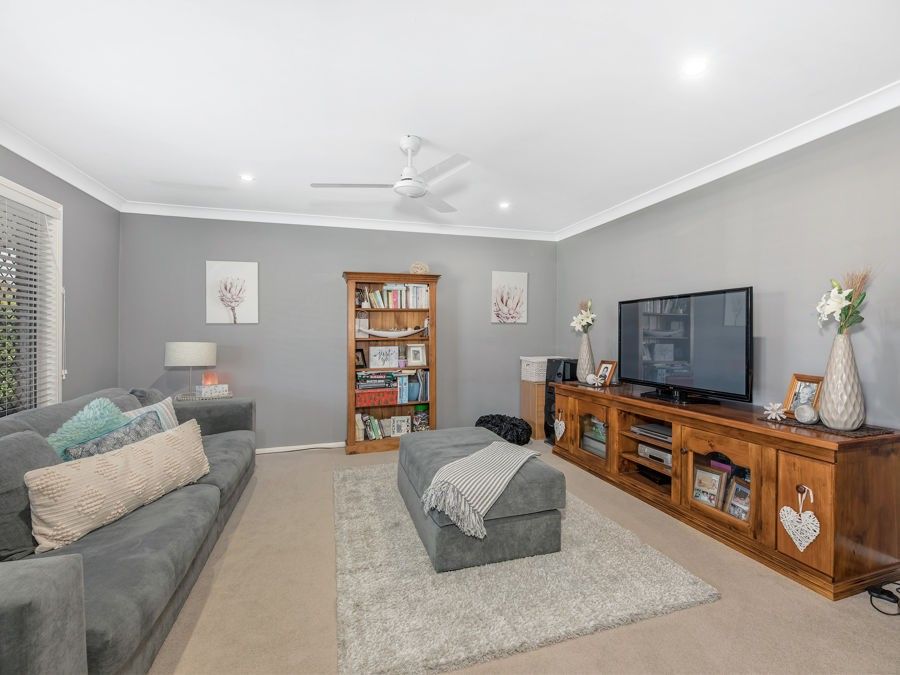 28 Jonquil Circuit, Flinders View QLD 4305, Image 2