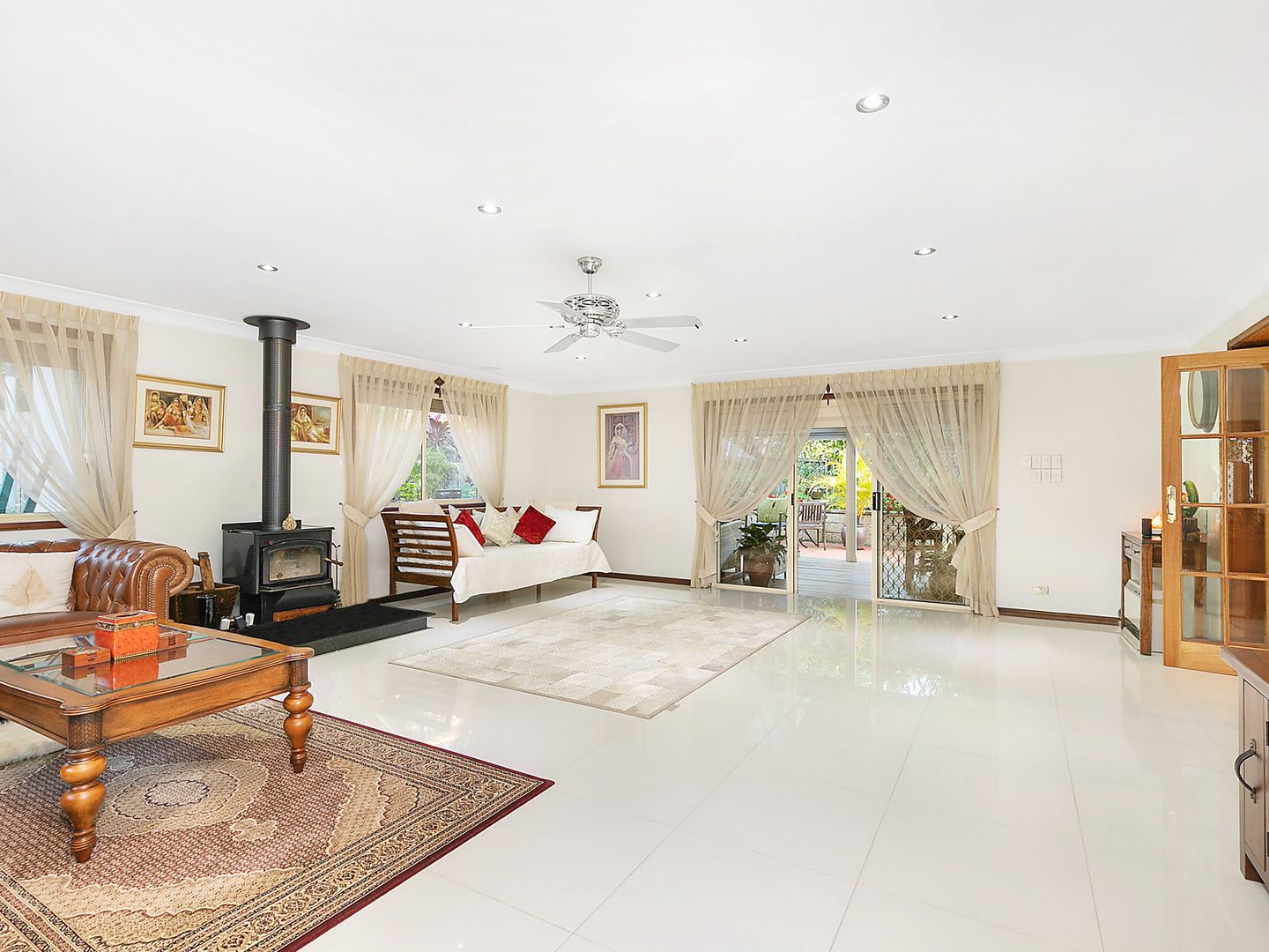 11 Dee Place, Prospect NSW 2148, Image 1