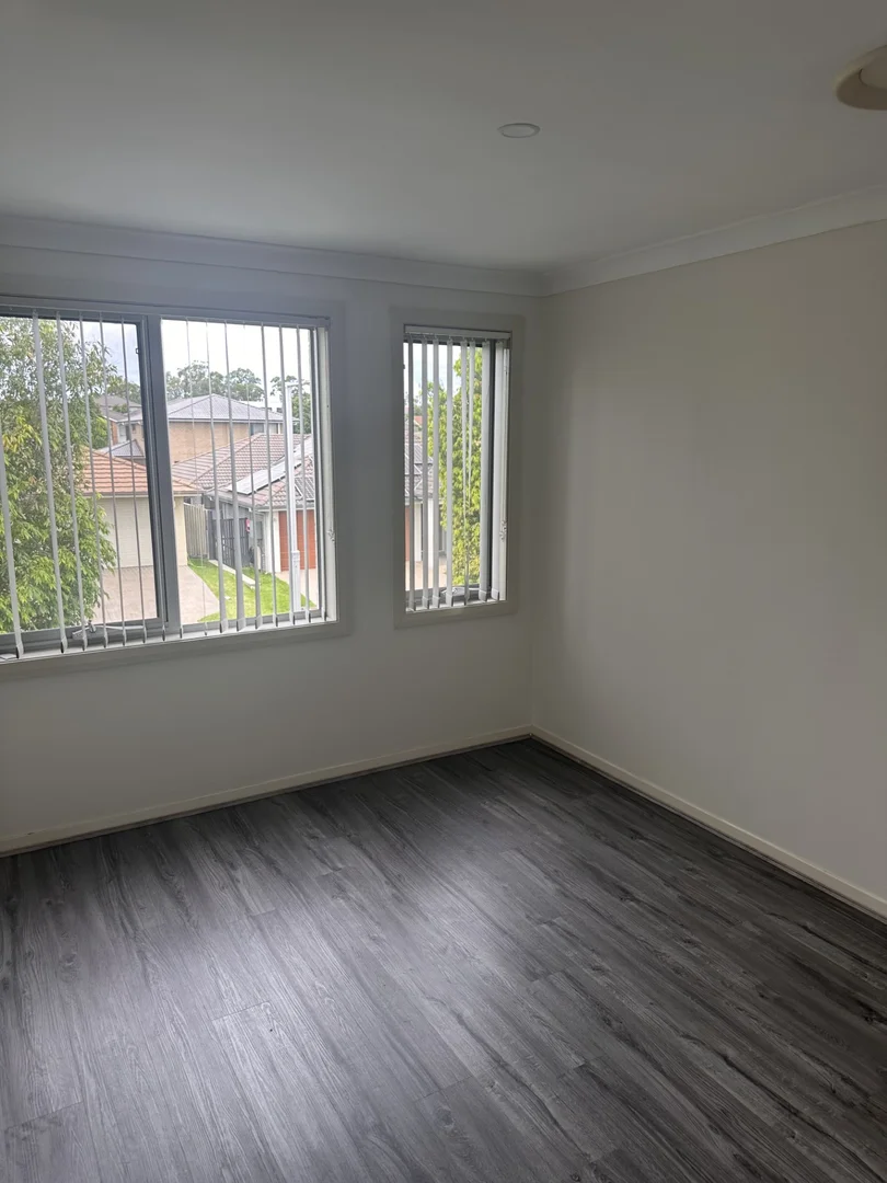 Additional image 8 of 41 Sovereign Circuit, Glenfield NSW 2167