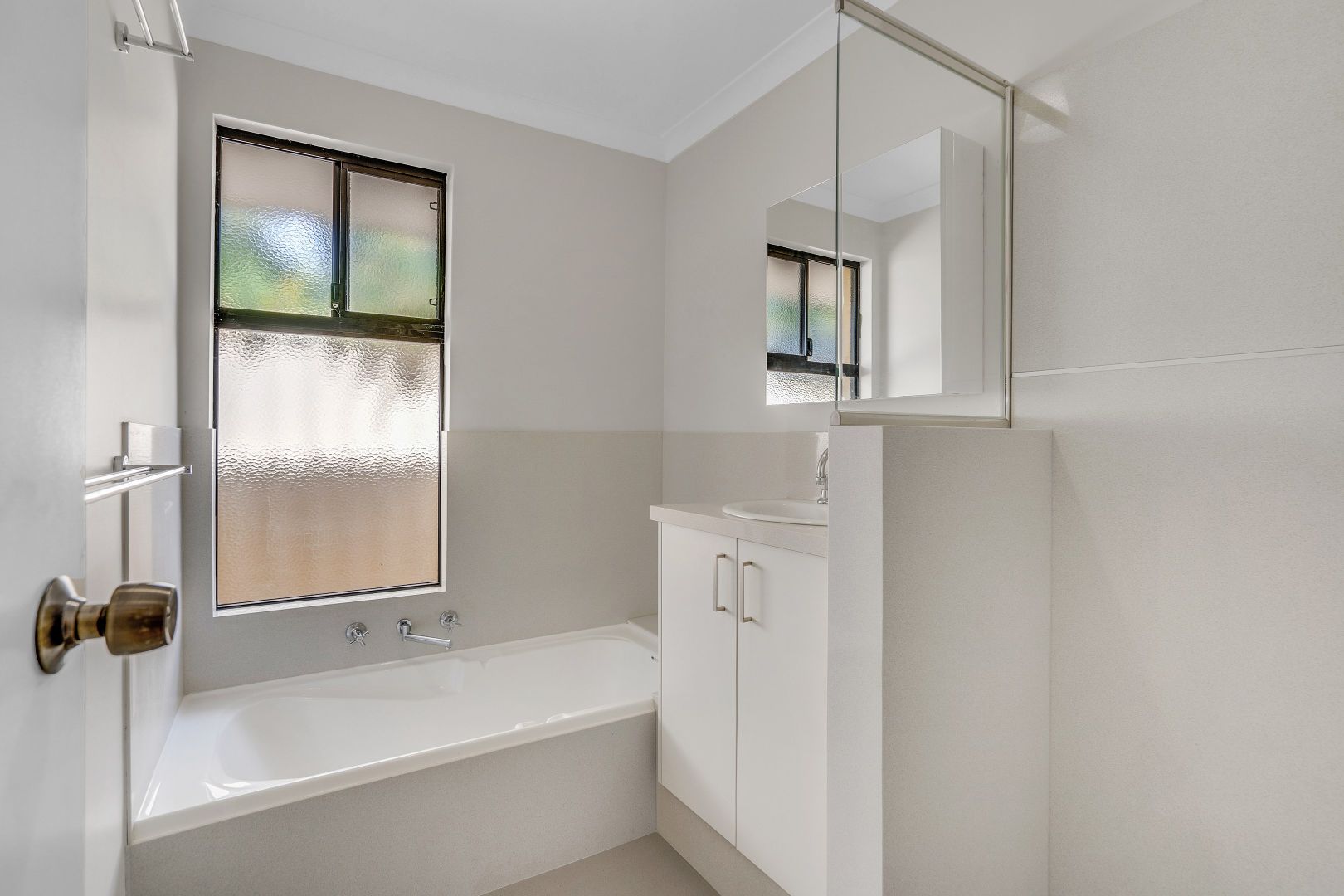 25 Whatman Way, Withers WA 6230, Image 2