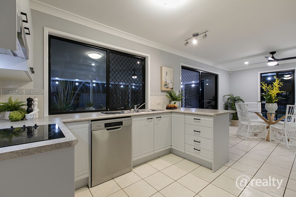 7 Pardalote Place, Cashmere QLD 4500, Image 2