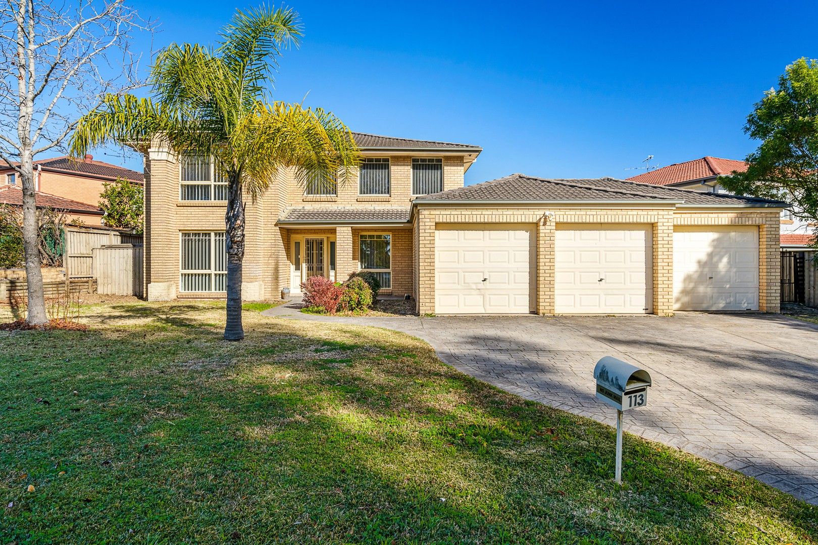 4 bedrooms House in 113 Brampton Drive BEAUMONT HILLS NSW, 2155