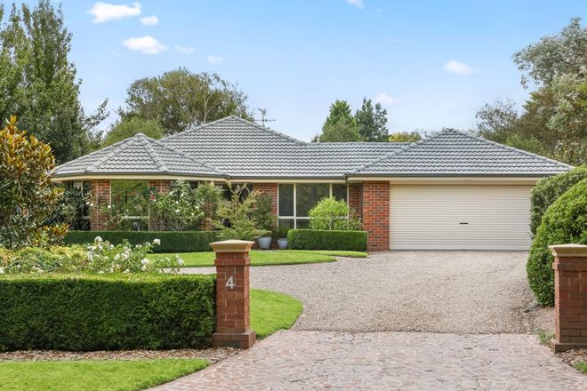Picture of 4 St Martins Grove, BOWRAL NSW 2576