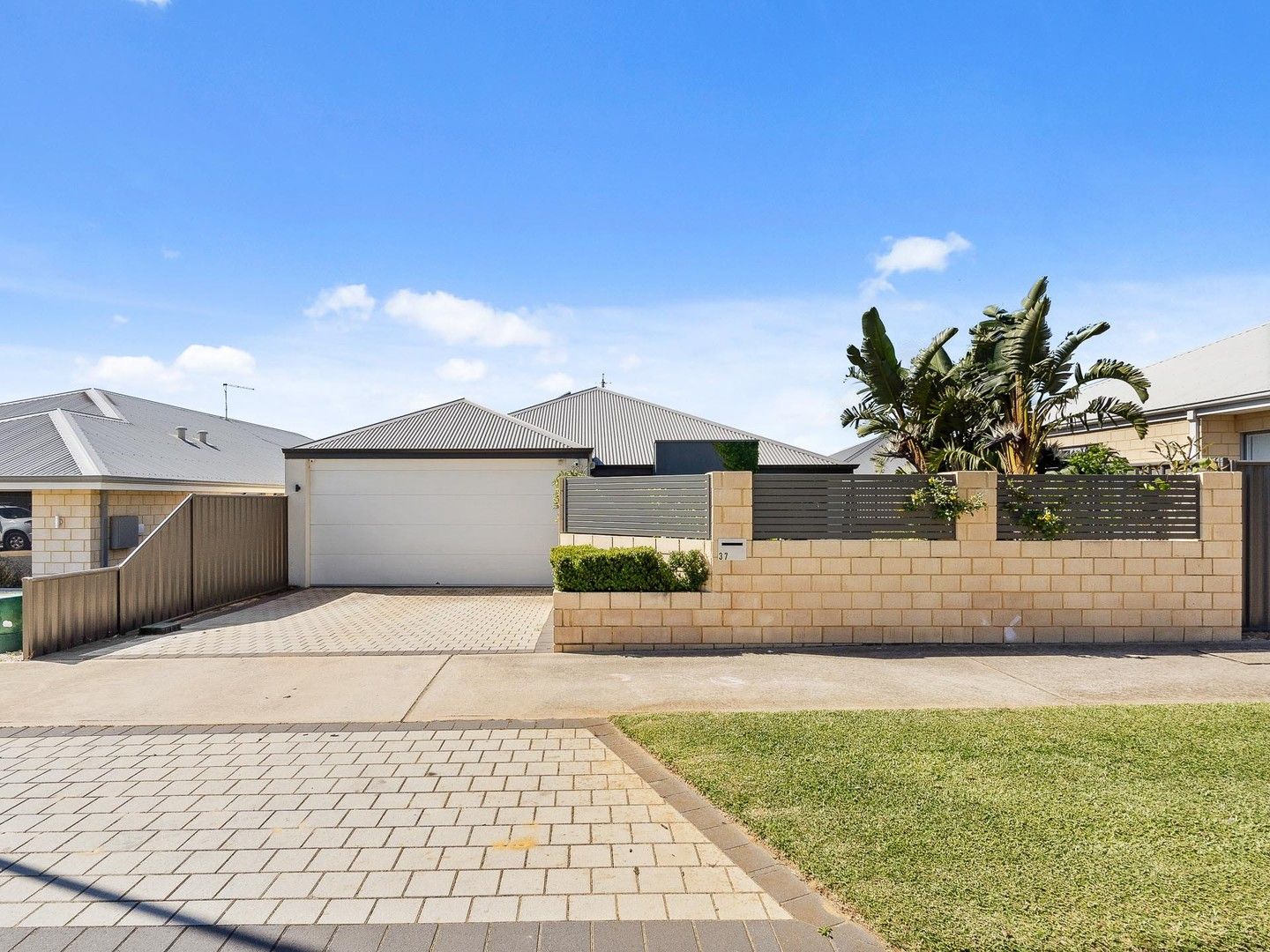 37 Moonee Street, Lakelands WA 6180, Image 0