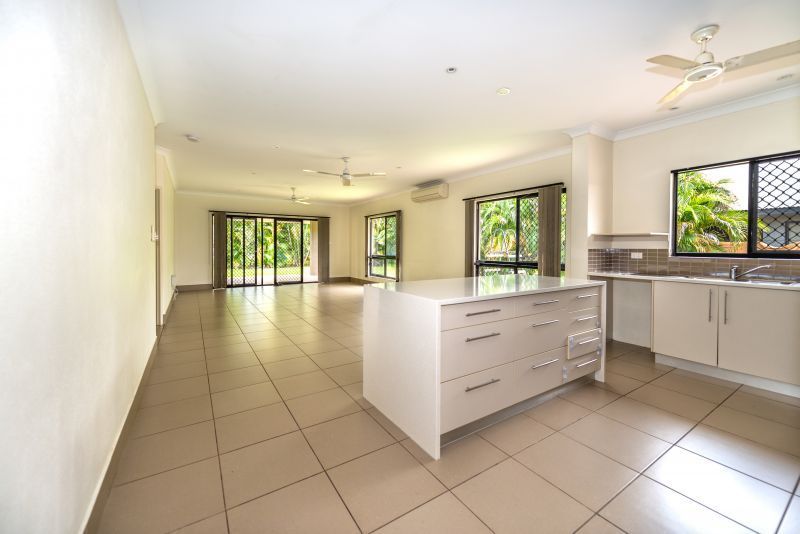 4 Browne Place, Rosebery NT 0832, Image 2