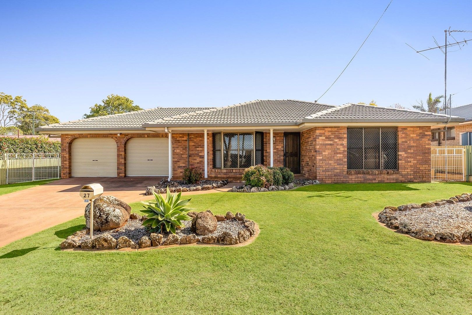 27 Claire Street, Centenary Heights QLD 4350, Image 0