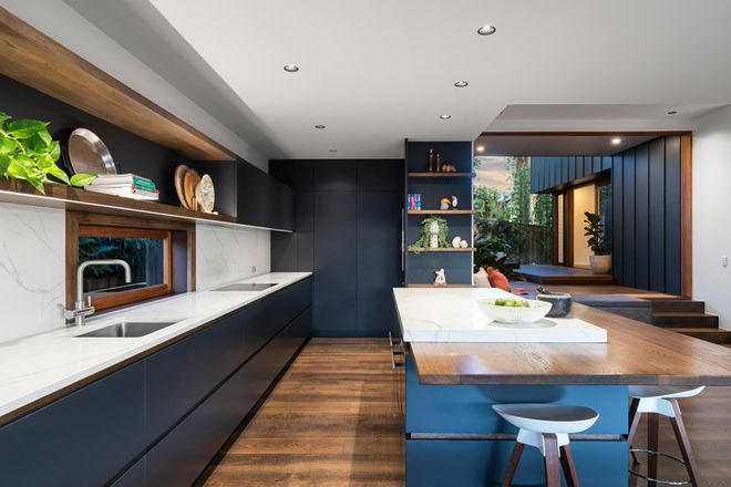 8 School Lane Manly 4179 - Image 3