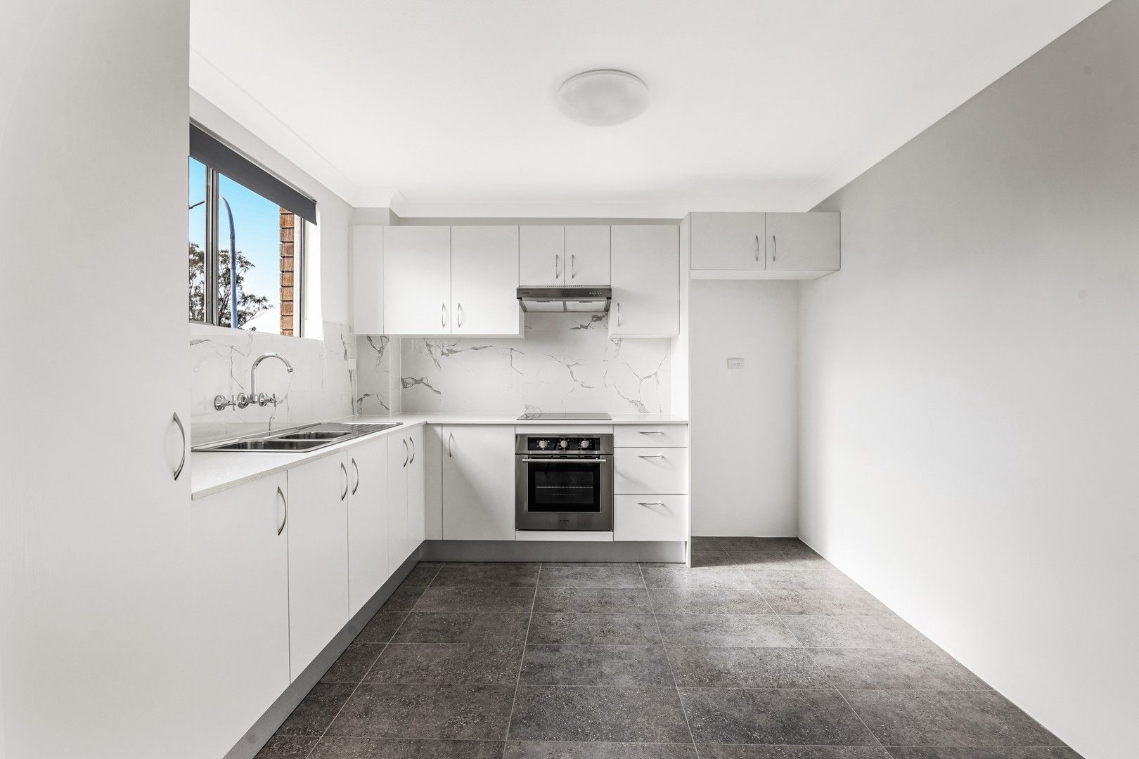 2 bedrooms Apartment / Unit / Flat in 1/60 Smithfield Road SMITHFIELD NSW, 2164