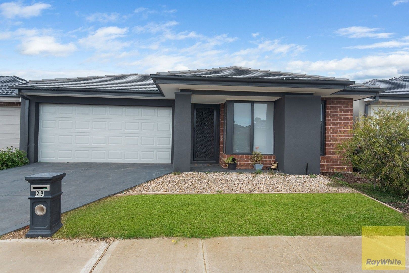 4 bedrooms House in 29 Ararat Street TARNEIT VIC, 3029