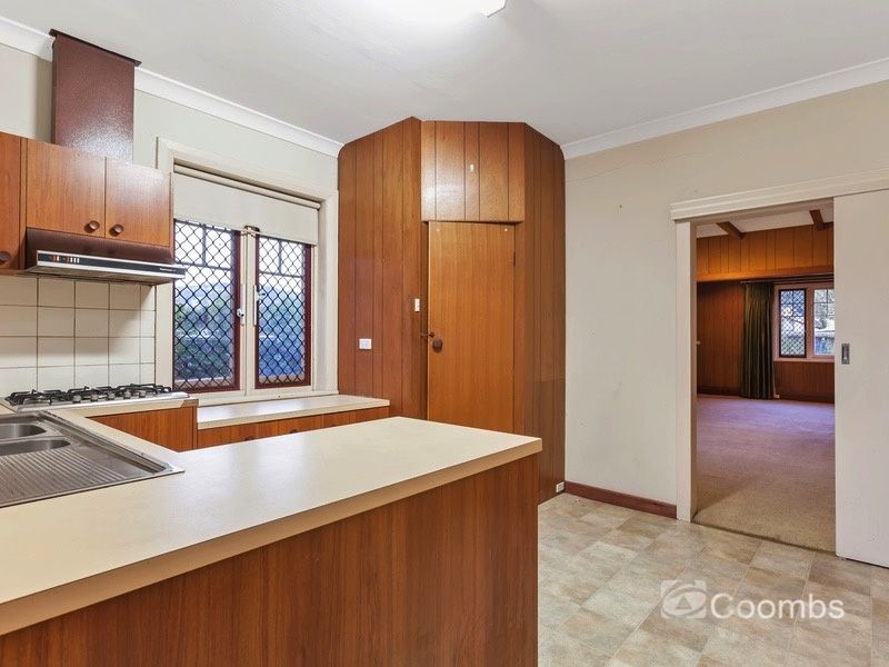 61 Halsbury Avenue, Kingswood SA 5062, Image 2