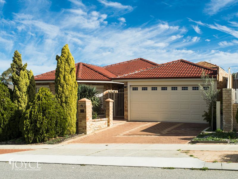 4 bedrooms House in 46 Chadlington Drive PADBURY WA, 6025