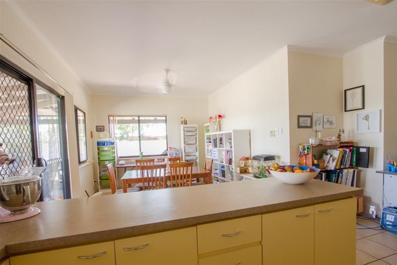 12 Buchanan Circuit, Baynton WA 6714, Image 2