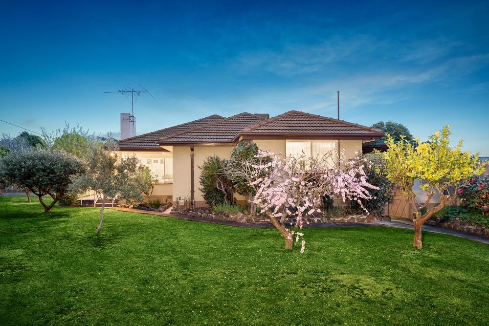 8 Rosenthal Crescent, Reservoir Property History & Address Research