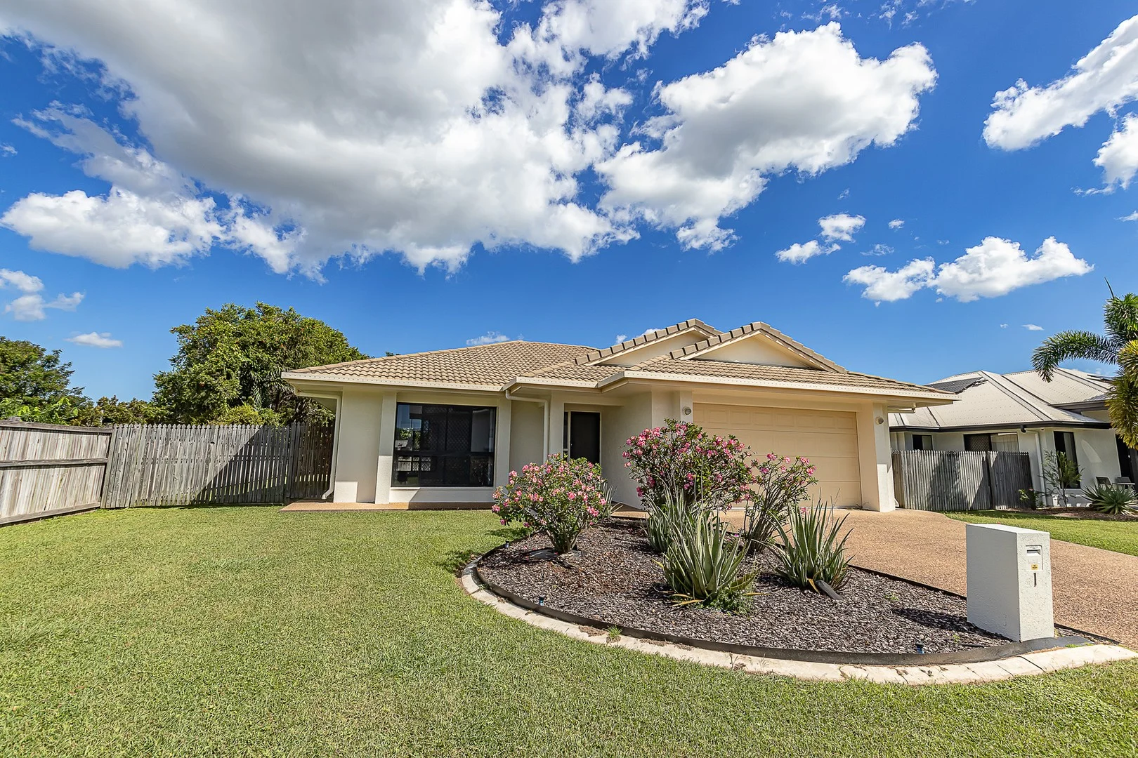 1 Edenbridge Drive, Kirwan QLD 4817