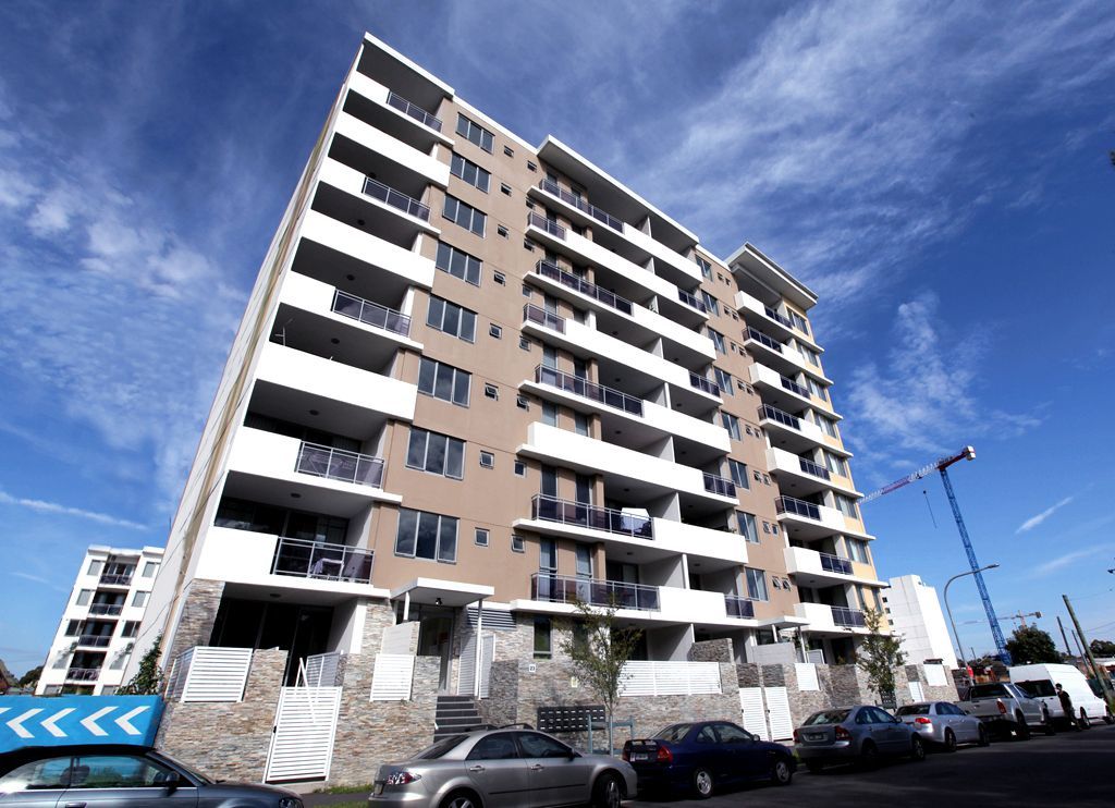2 bedrooms Apartment / Unit / Flat in A506/23 Gertrude St WOLLI CREEK NSW, 2205