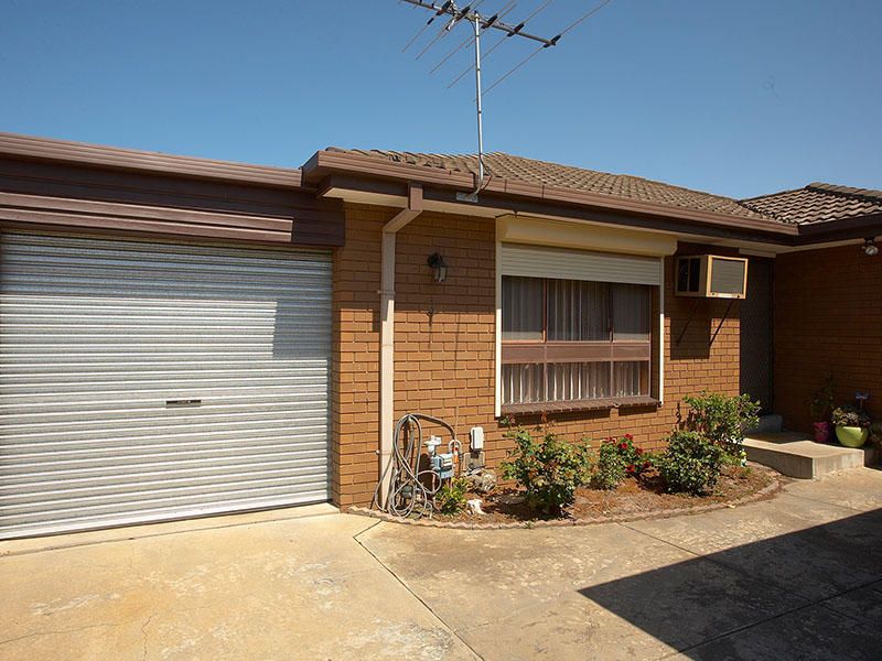 4 bedrooms Apartment / Unit / Flat in 3/1-3 Craddock Court SUNSHINE NORTH VIC, 3020