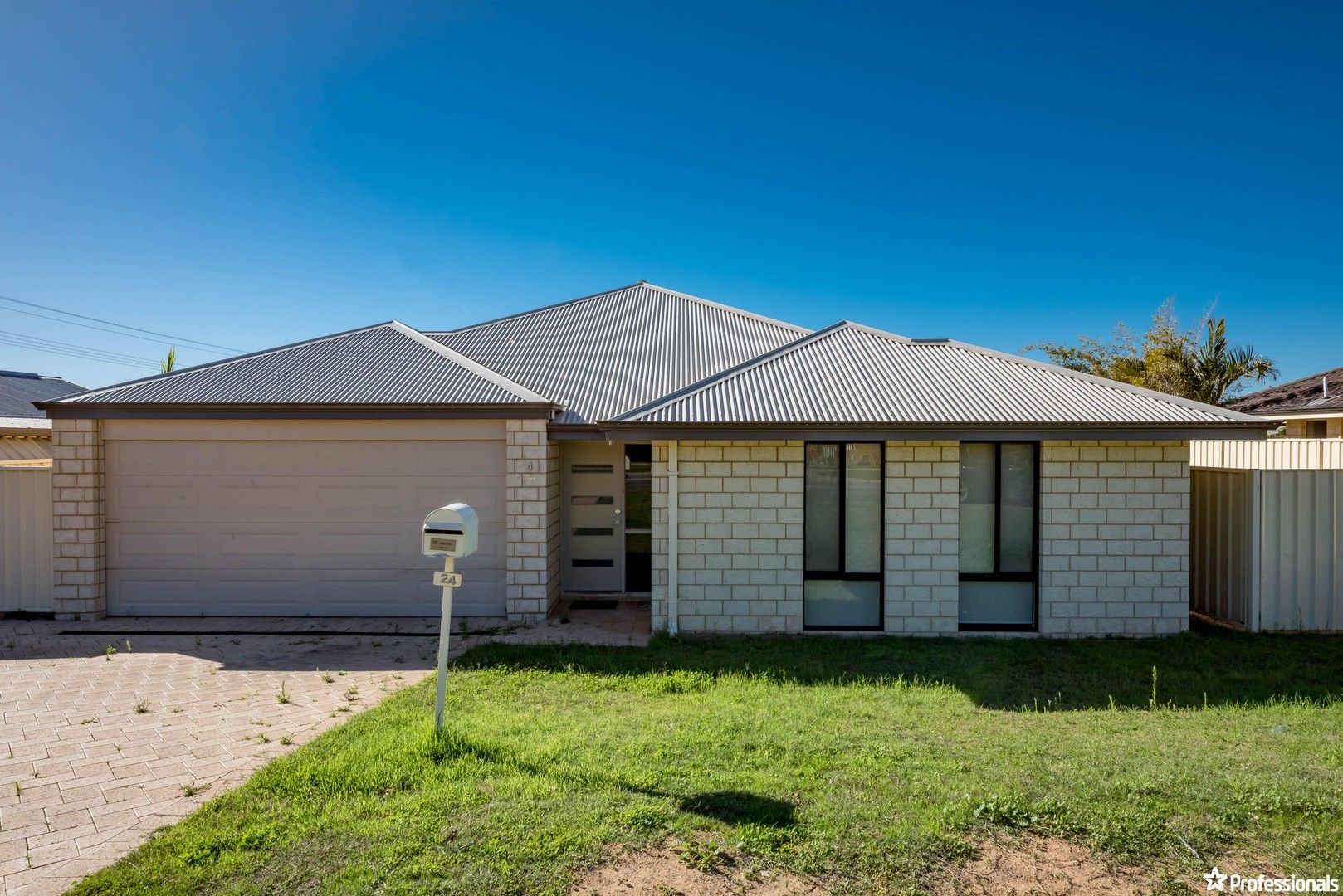 24 Central Road, Wonthella WA 6530, Image 0