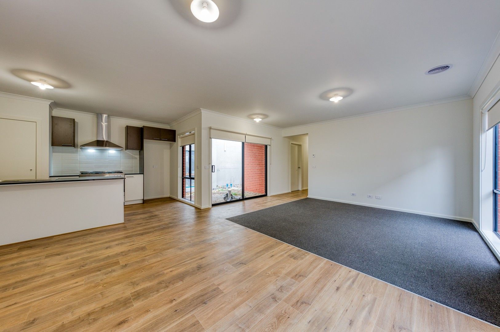 4 bedrooms House in 38 Positano Circuit BERWICK VIC, 3806