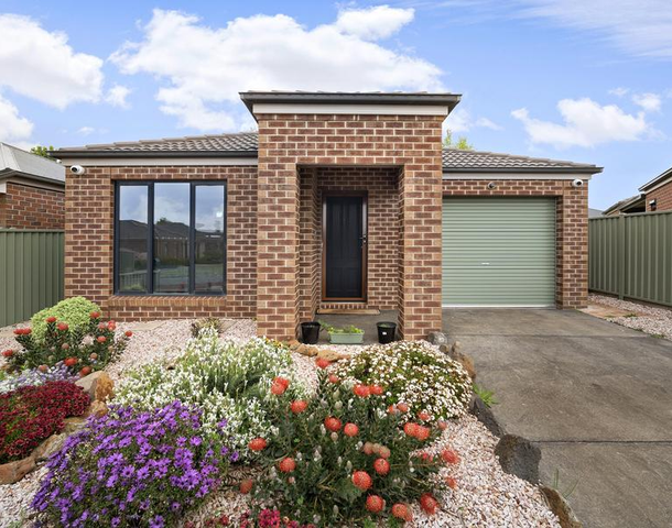 6 Waterside Close, Miners Rest VIC 3352