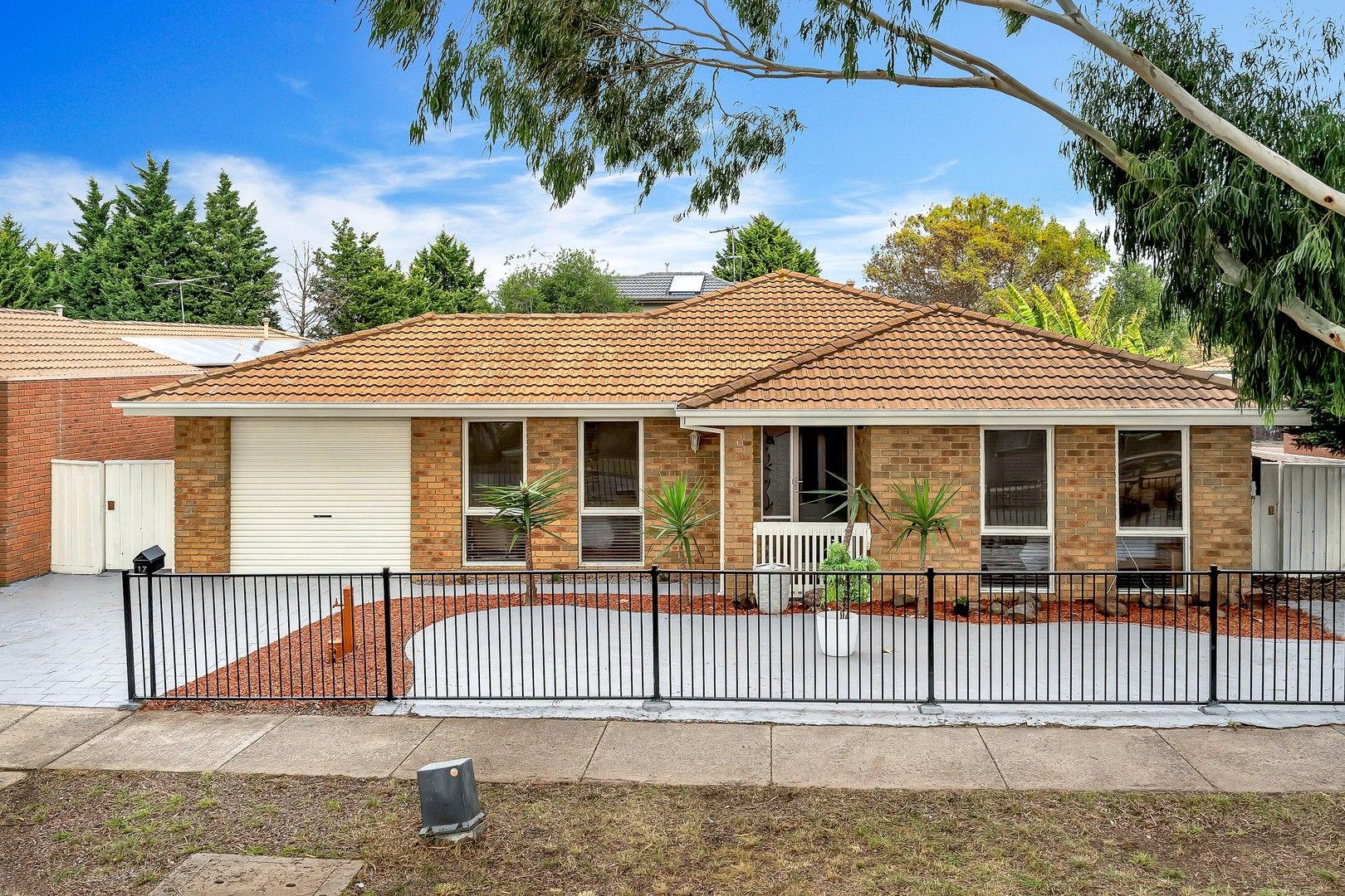 17 Yarcombe Crescent, Craigieburn VIC 3064, Image 0