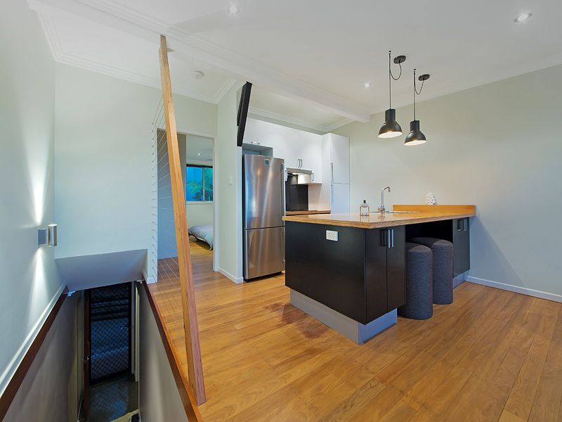 2/11 Arnold Street, Manly QLD 4179, Image 2