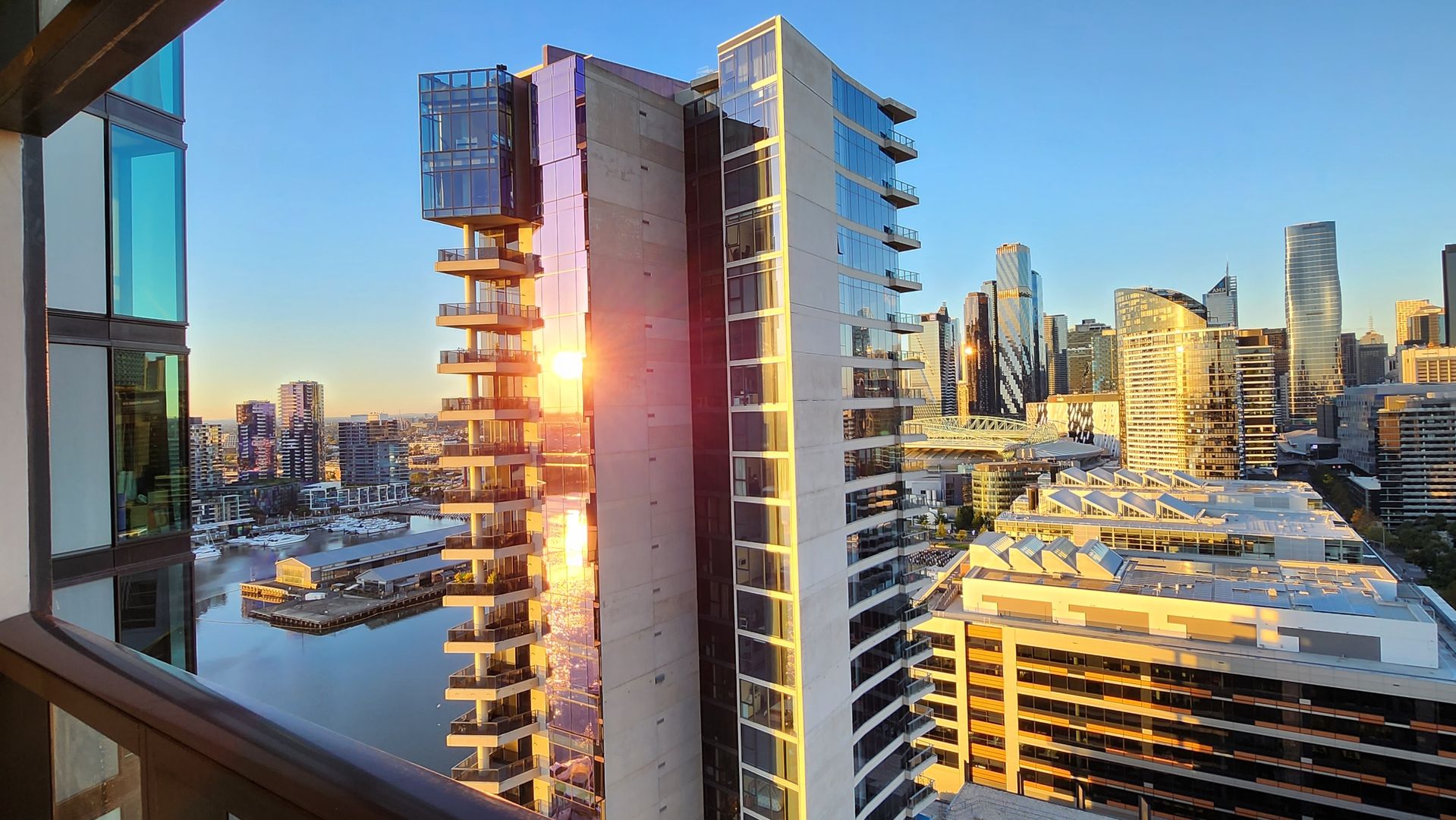 236/8 Waterside Place, Docklands VIC 3008