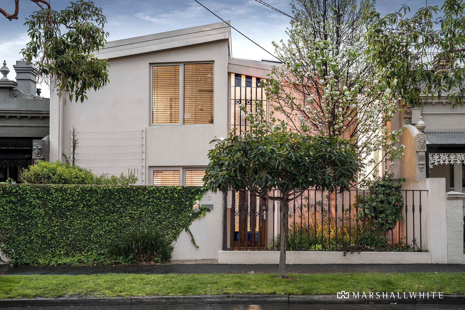 3 bedrooms House in 10 Greig Street ALBERT PARK VIC, 3206