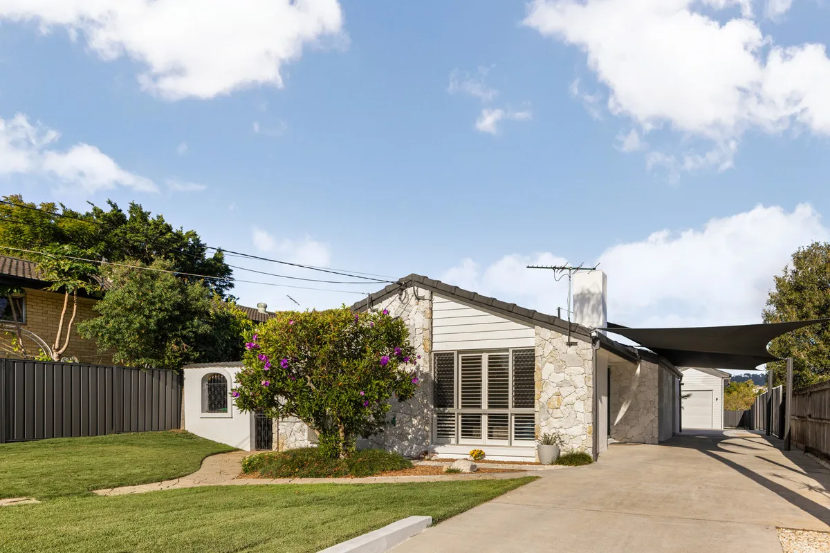 Refined Dual-Living Opportunity on 834sqm  Elevated Position with Future Potential, Holland Park West