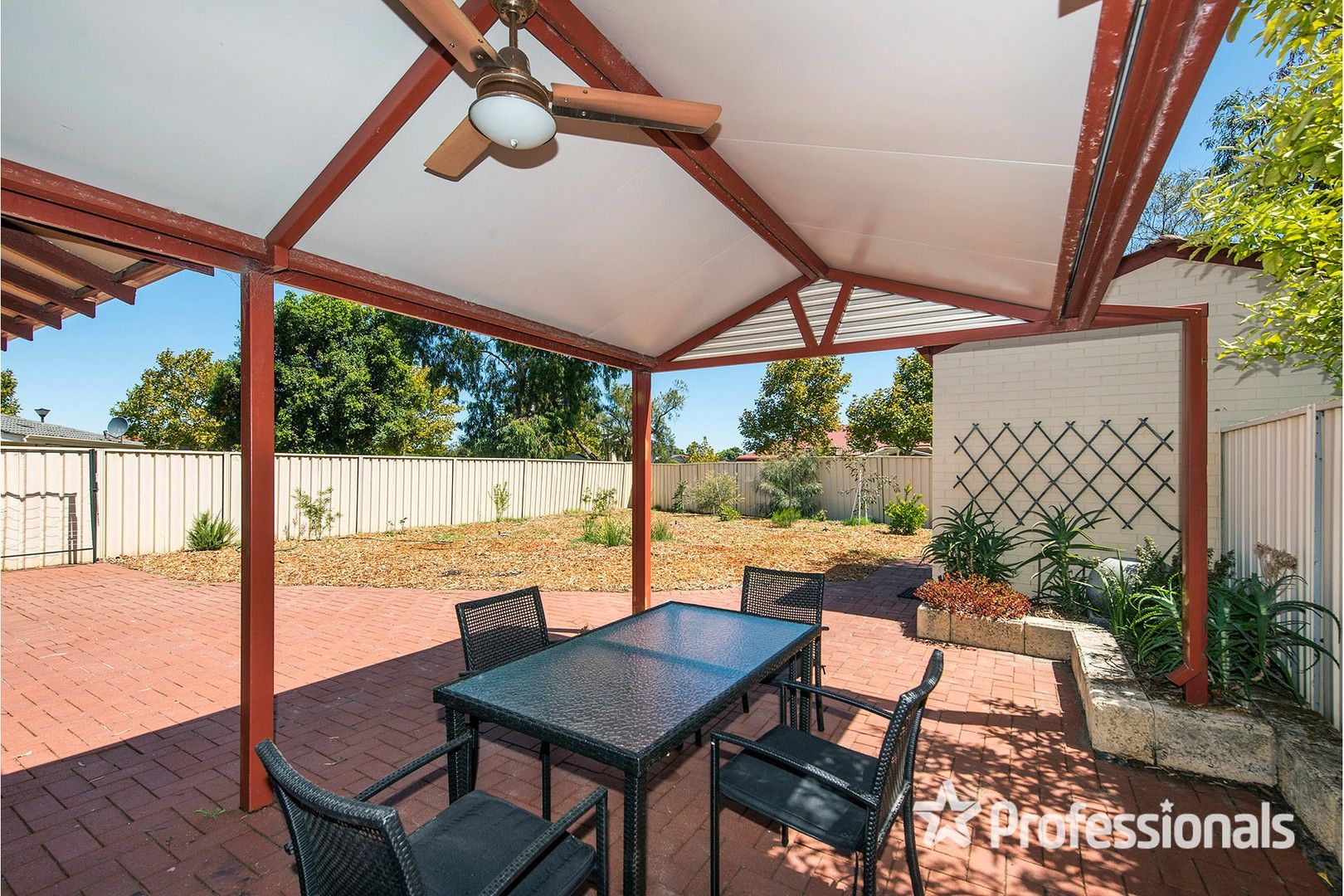 27A Bunderra Close, Karawara WA 6152, Image 0