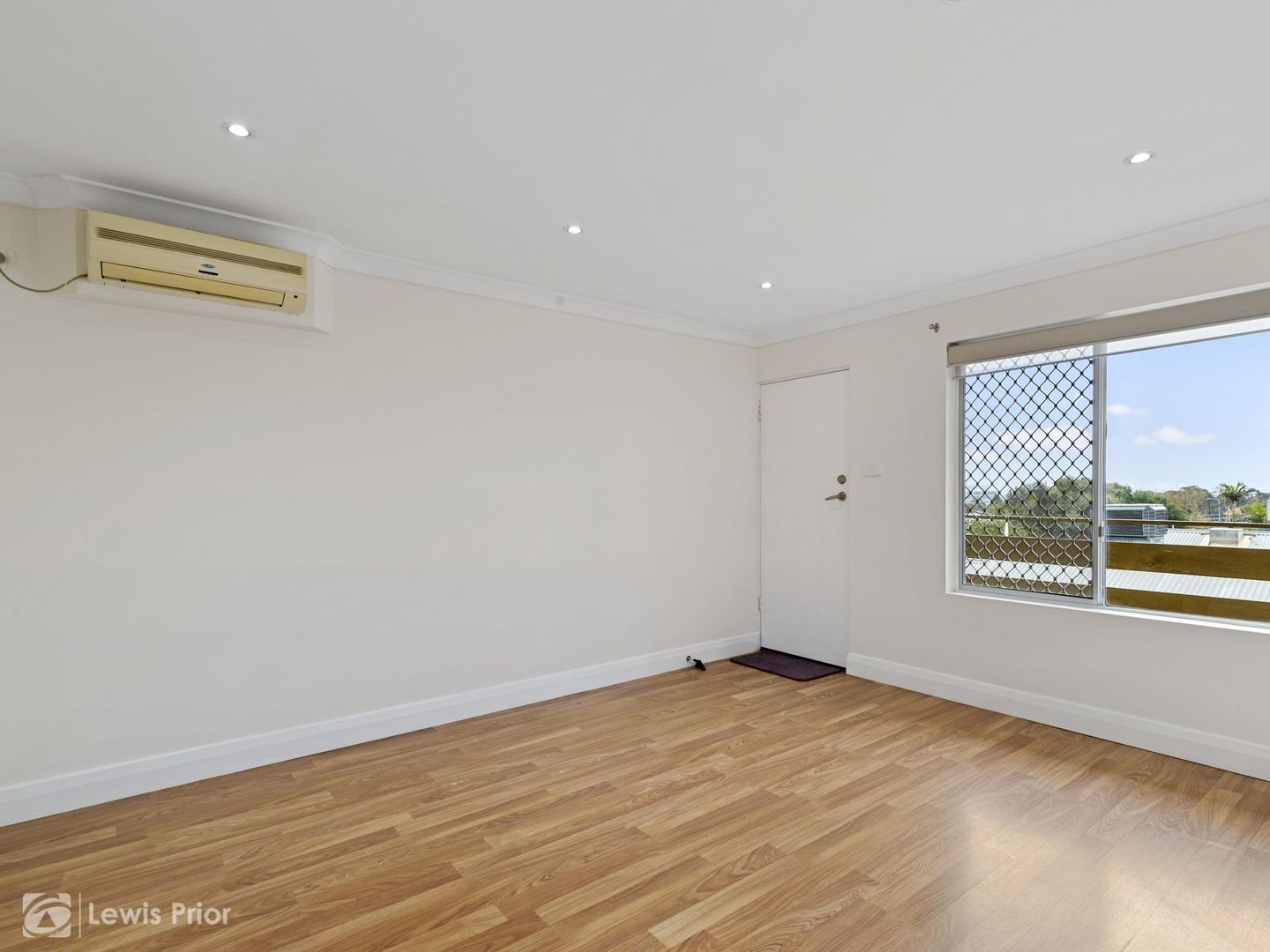 4/18 Shepherds Hill Road, Bedford Park SA 5042, Image 2