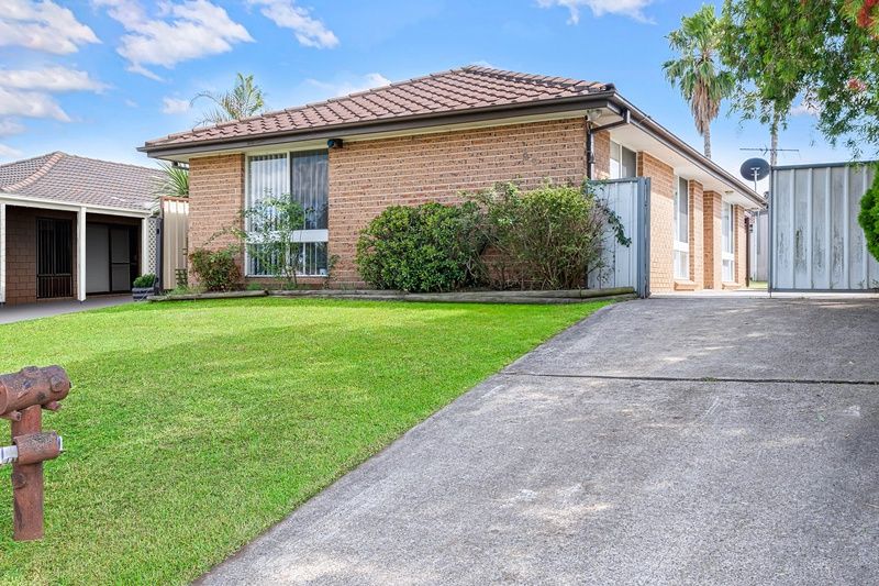 3 bedrooms House in 26 Gillian Crescent HASSALL GROVE NSW, 2761