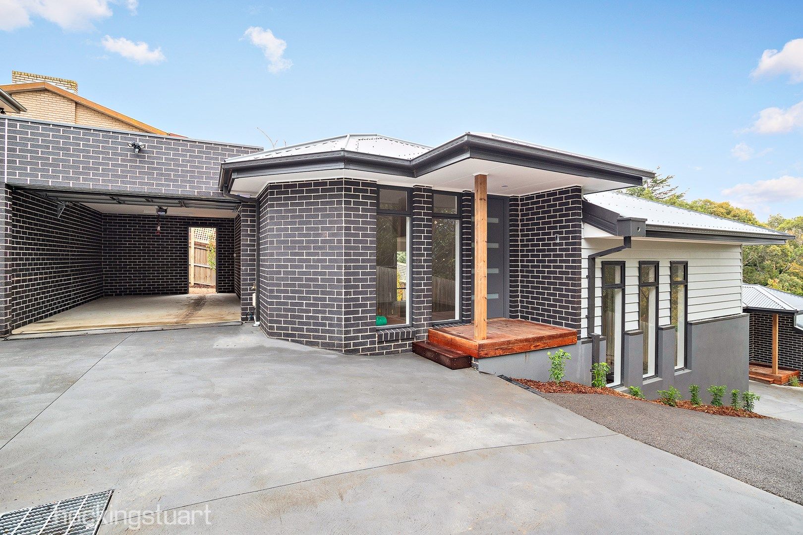 2/14 Woodville Road, Mooroolbark VIC 3138, Image 0