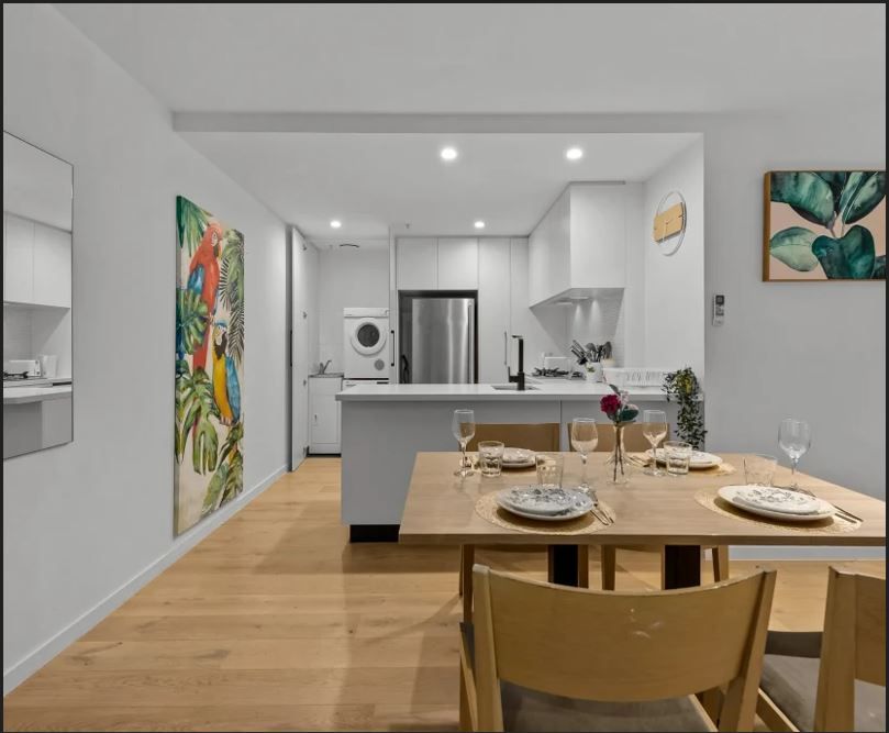 3 bedrooms Apartment / Unit / Flat in 94 punt road WINDSOR VIC, 3181