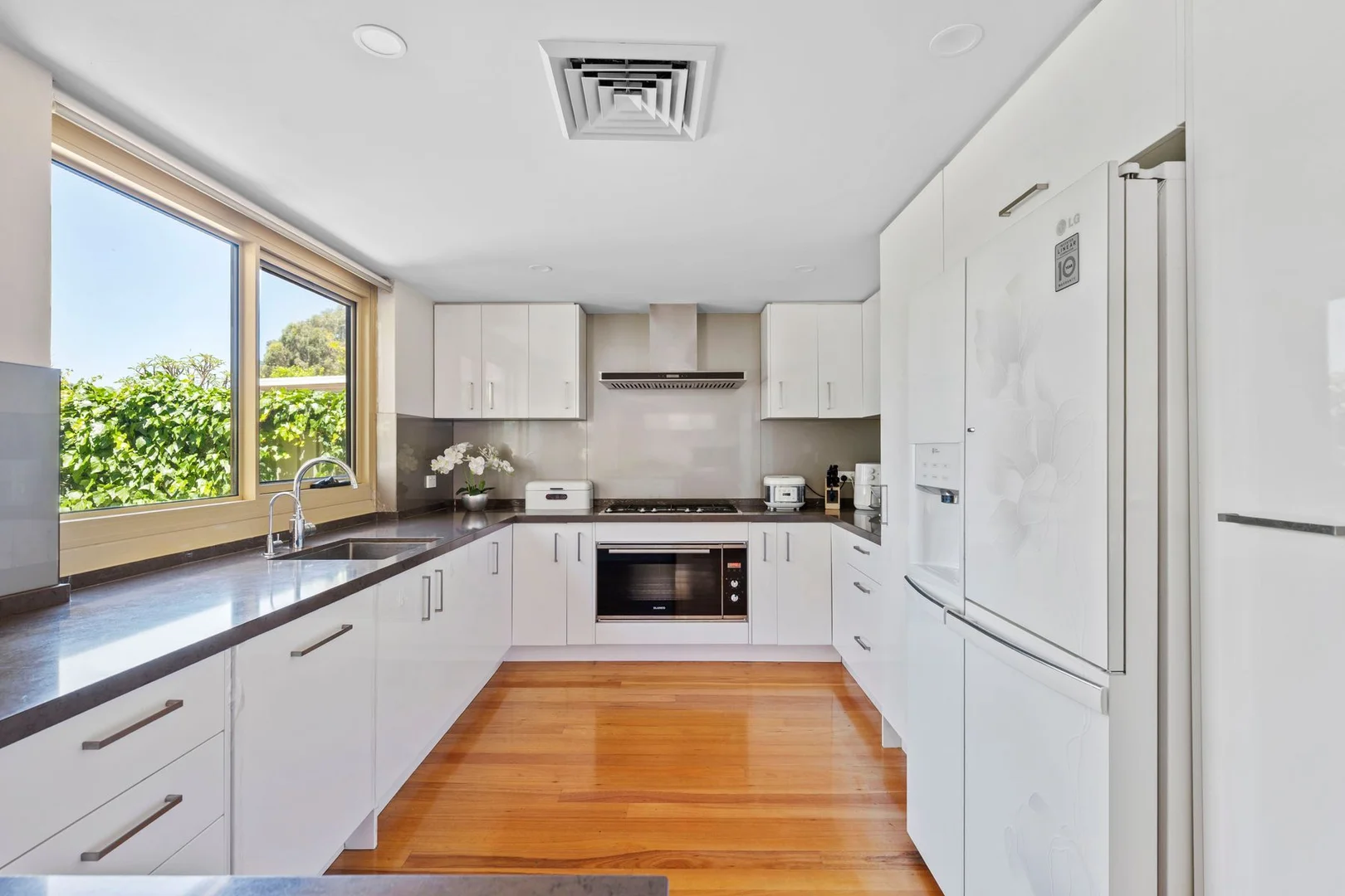 Additional image 10 of 93 Fairway Circle, Connolly WA 6027