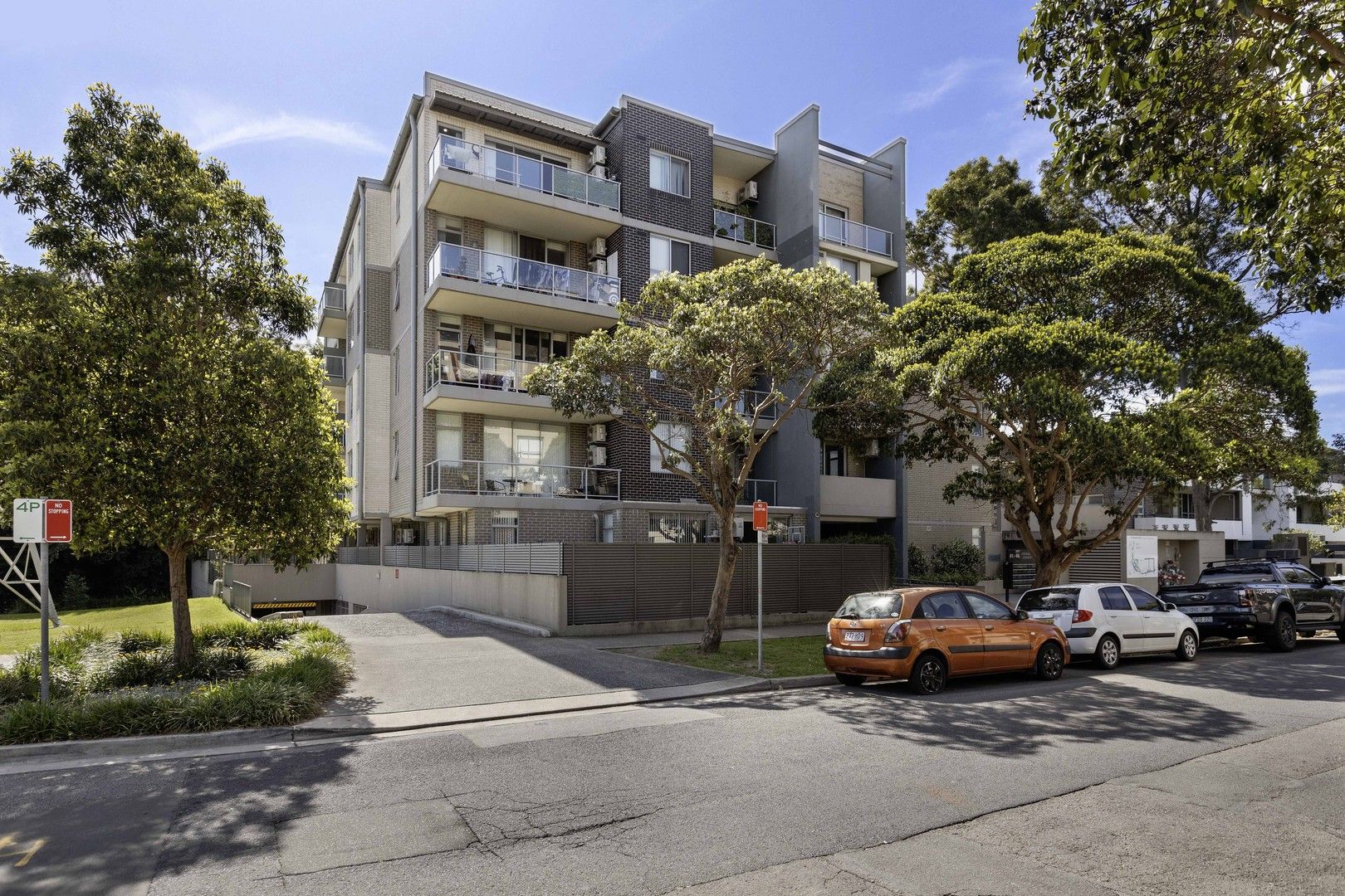 1 bedrooms Studio in Q303/81-86 Courallie Avenue HOMEBUSH WEST NSW, 2140