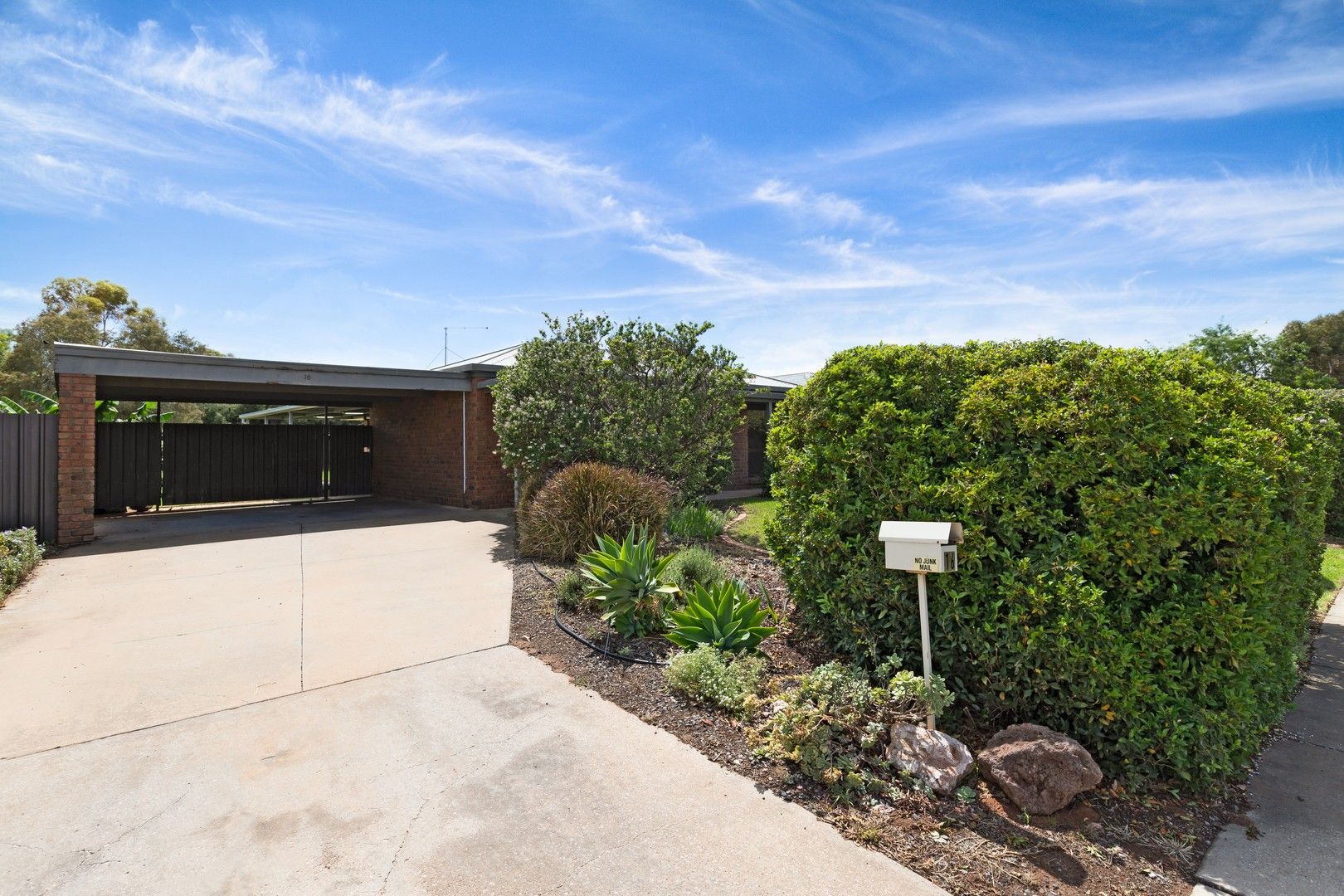 3 bedrooms House in 16 Maloney Drive MILDURA VIC, 3500