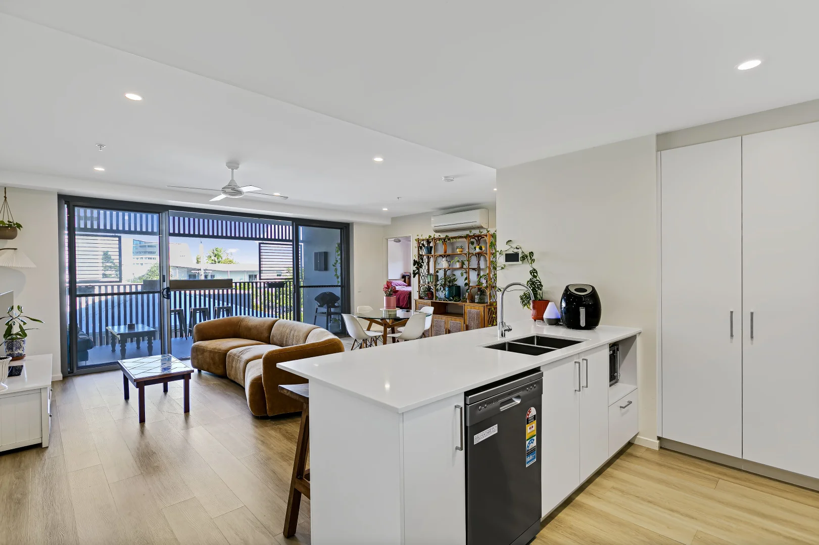 Additional image 3 of 10/23 Wright Street, Maroochydore QLD 4558