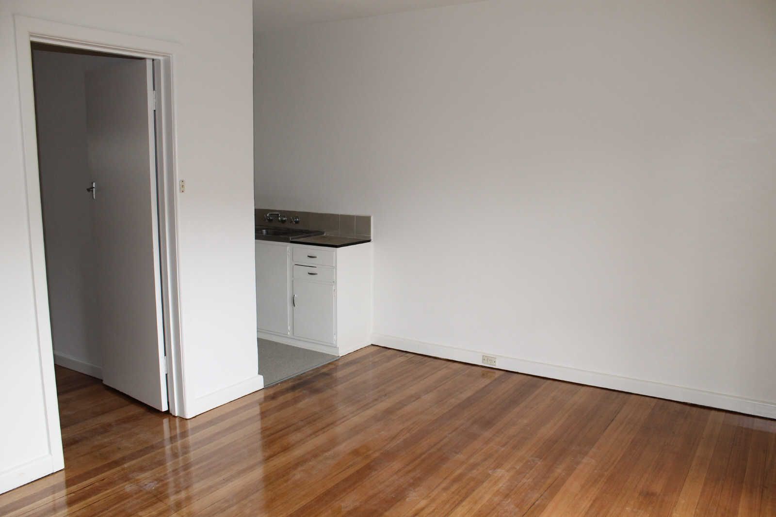 1 bedrooms Apartment / Unit / Flat in 5/125 Grange Road GLEN HUNTLY VIC, 3163