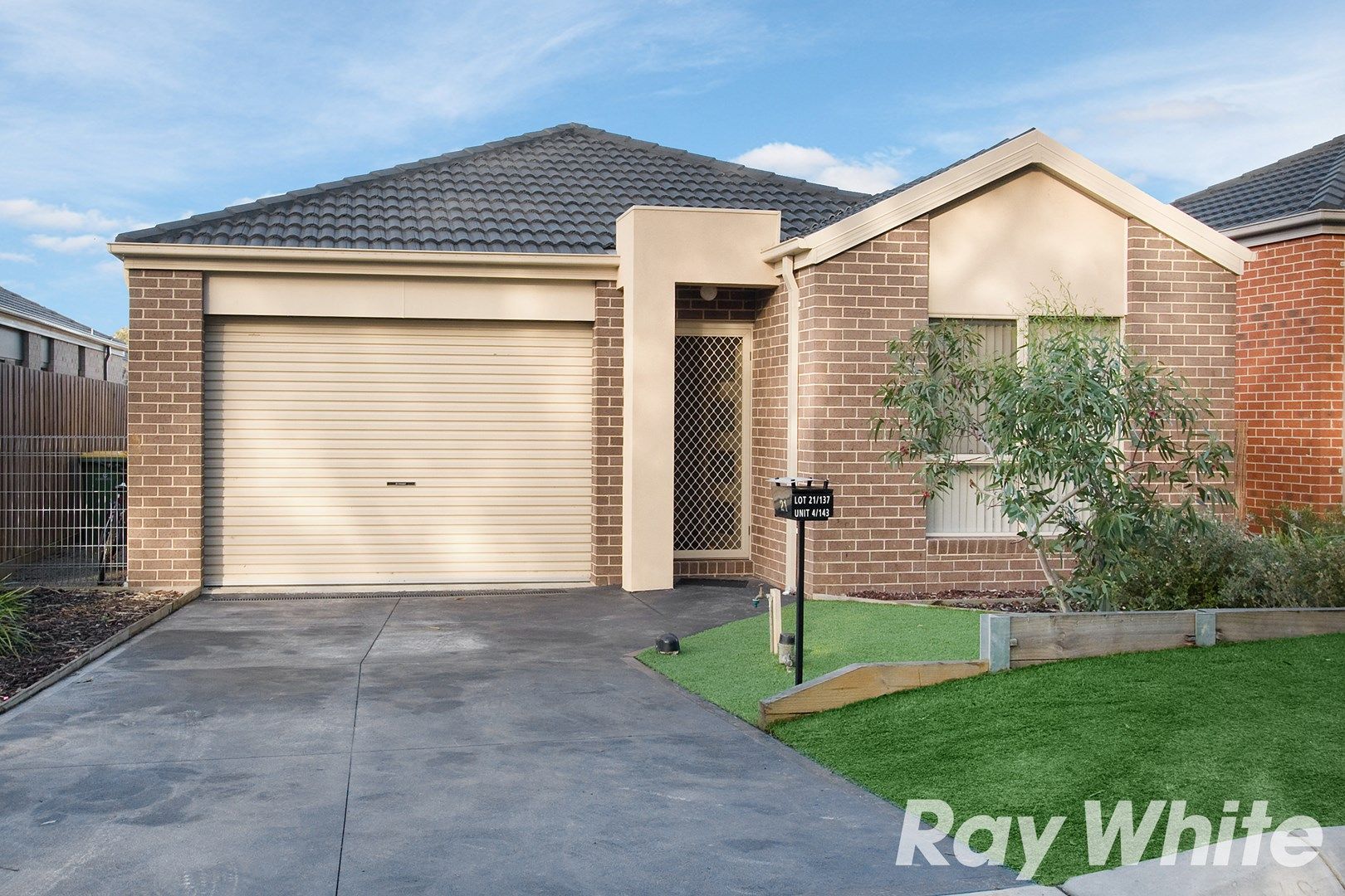 4/143 Ahern Road, Pakenham VIC 3810, Image 0