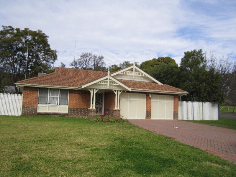 8 Brennan Place, Ravenswood NSW 2824, Image 0