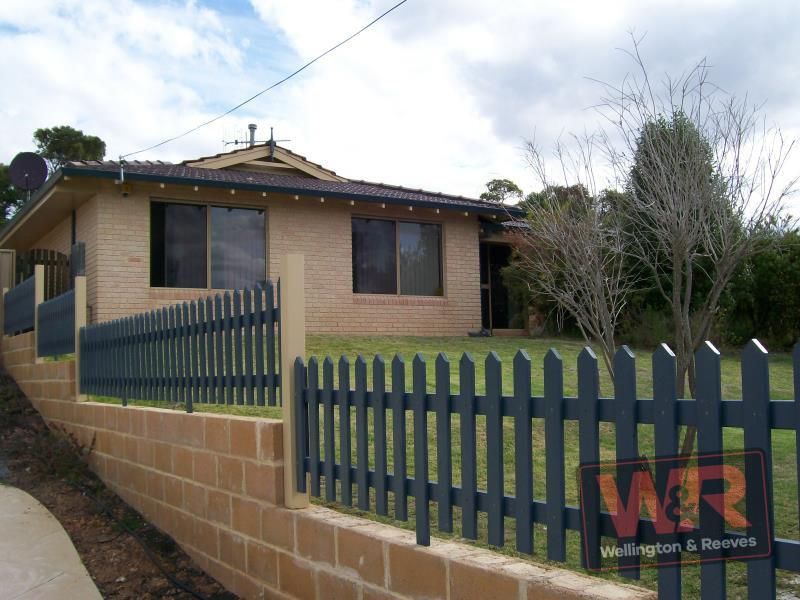 4 bedrooms House in 33 Beresford Street MIRA MAR WA, 6330