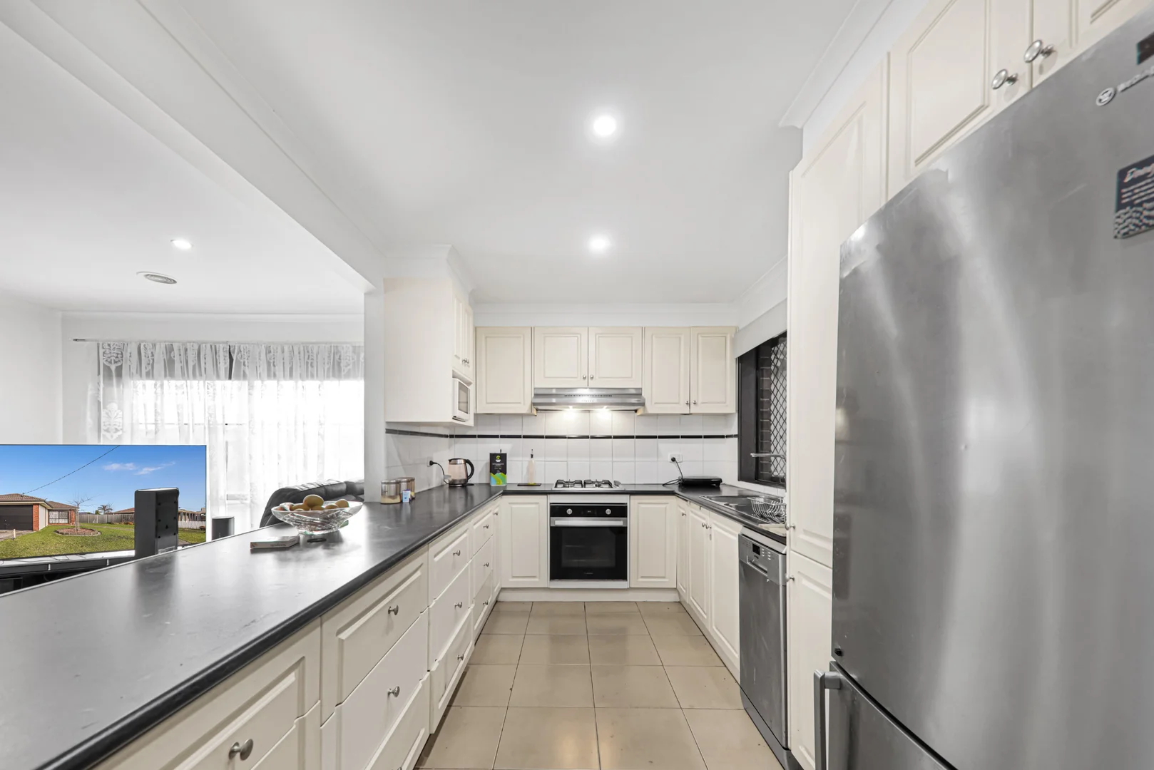 Additional image 8 of 77 Banbury Crescent, Craigieburn VIC 3064