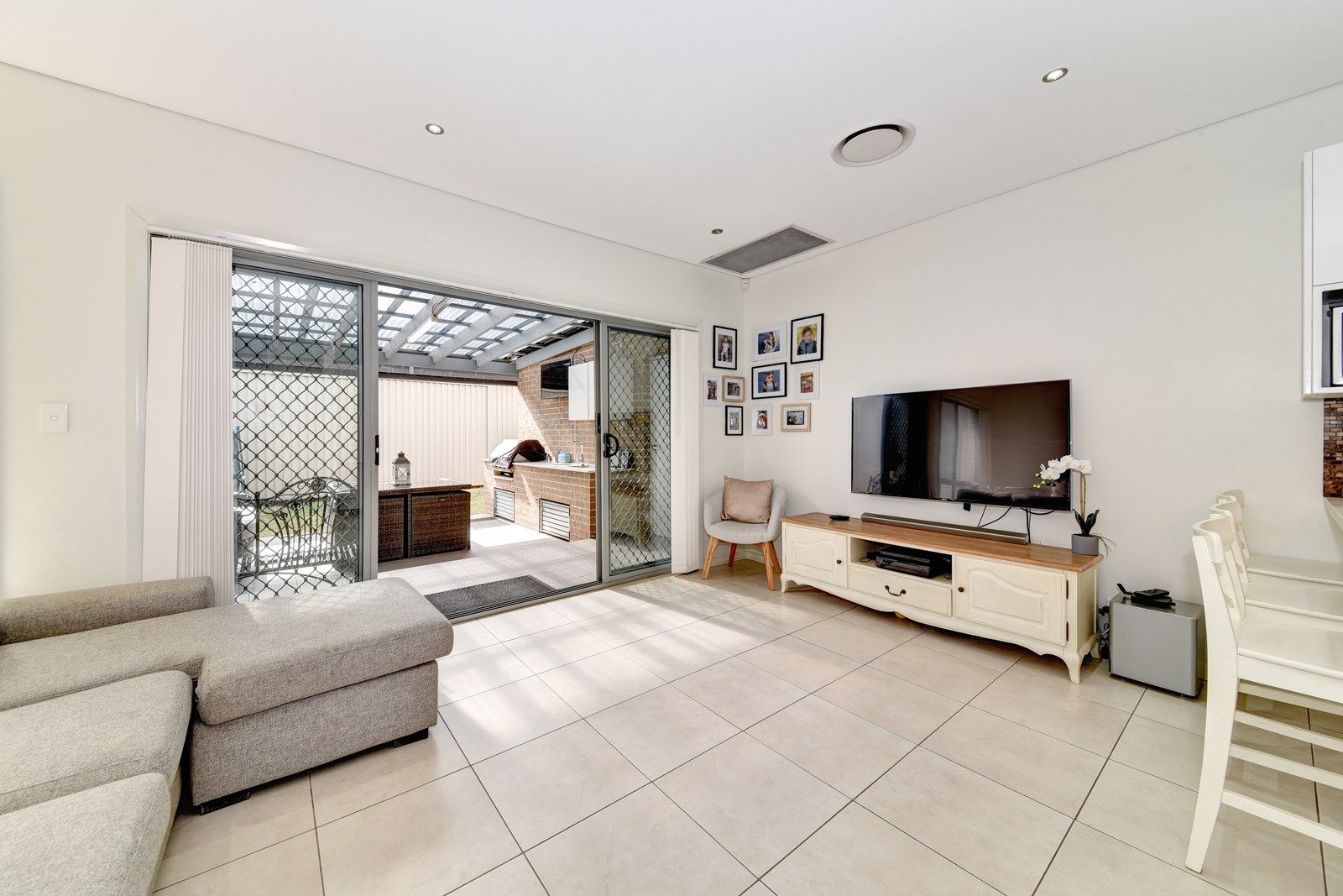 8/15 Ellis street, Condell Park NSW 2200, Image 1