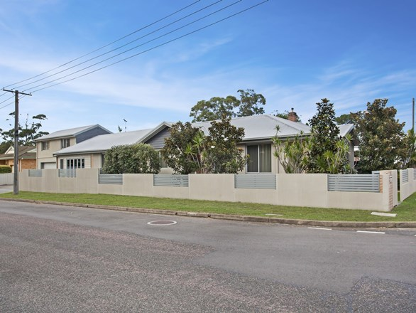 2 Church Street, Belmont NSW 2280